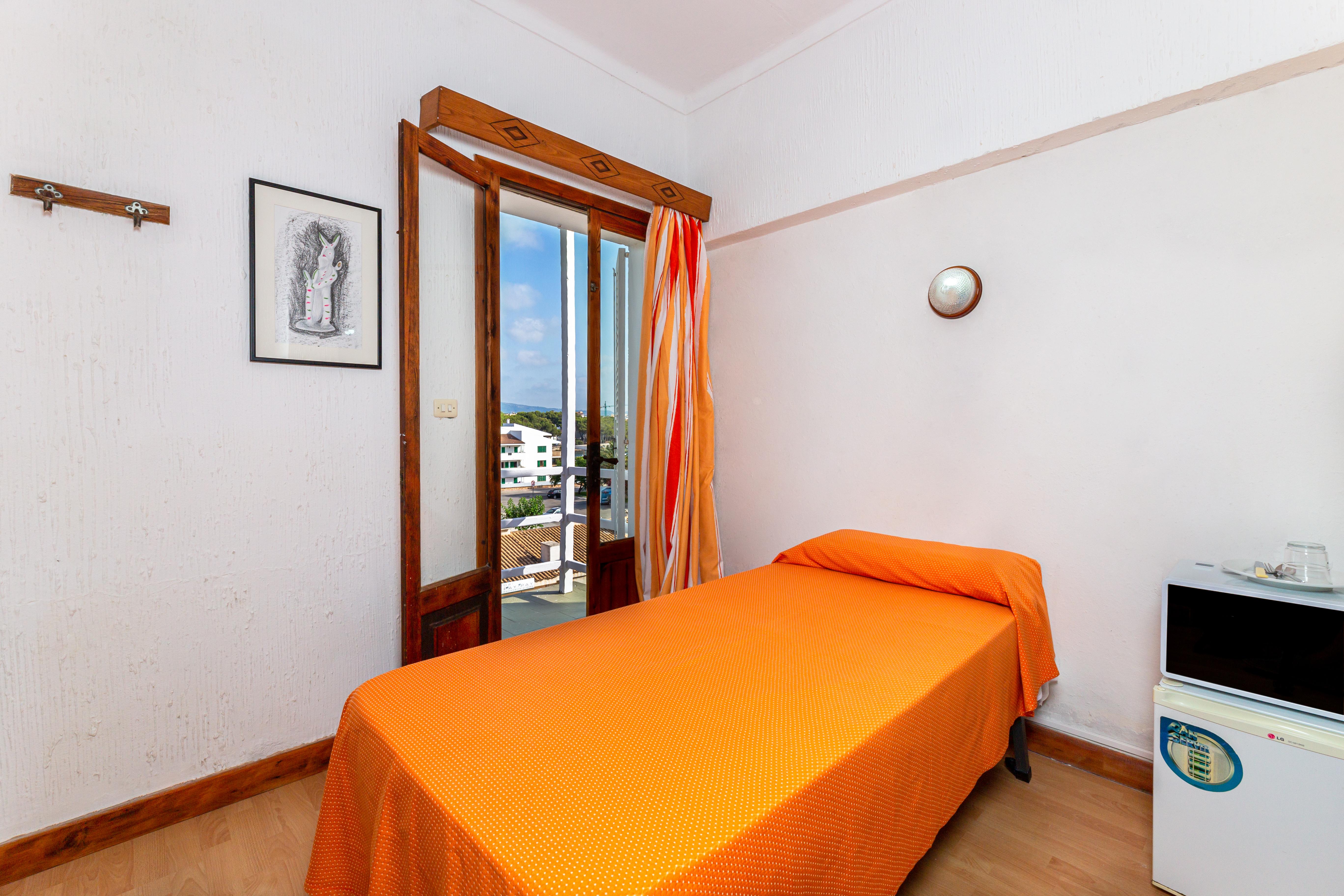 Hostal Residencia San Francisco Puerto Colom Exterior foto