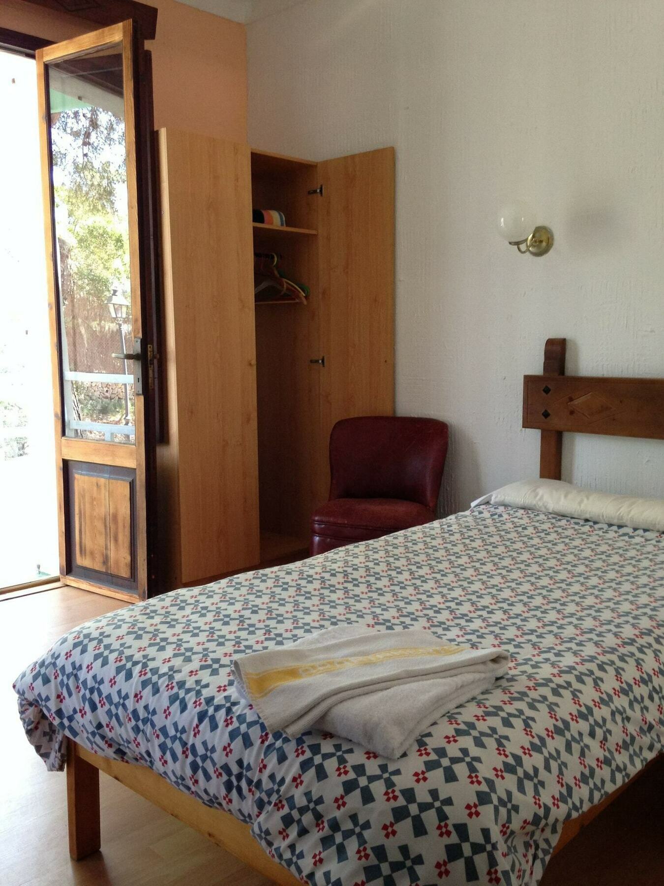 Hostal Residencia San Francisco Puerto Colom Exterior foto